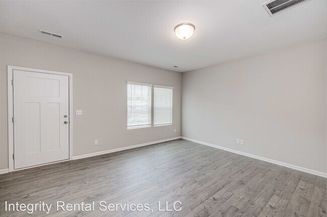 Building Photo - 3 br, 2.5 bath House - 130 S. Dorsett St