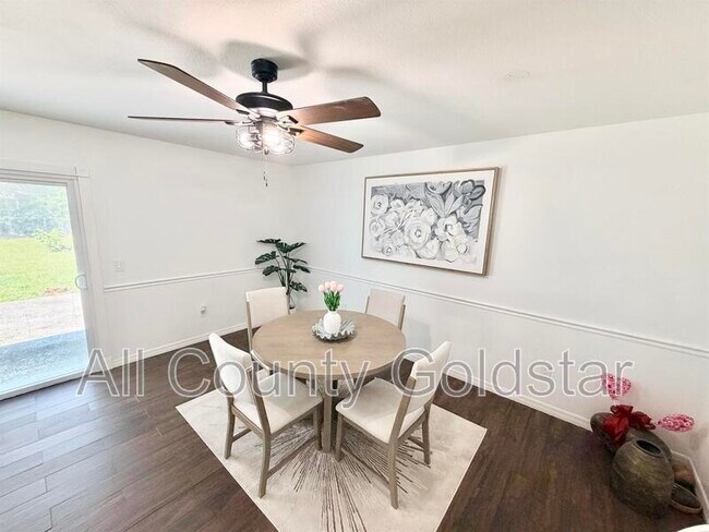 Foto del edificio - 5815 Spearman Cir