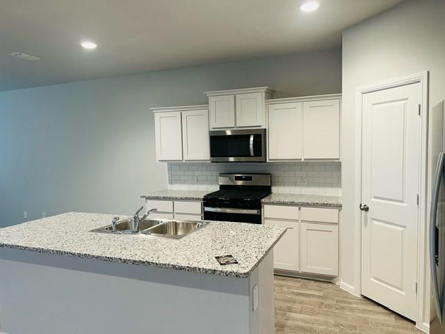 Foto del edificio - 8529 Centerboard Ln