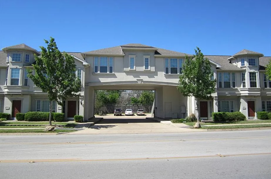 Primary Photo - 1212 Welsh Ave