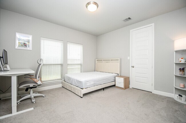 Foto del edificio - 4207 Ana Ridge Ln