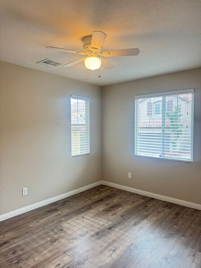 Building Photo - Beautiful 2-story home in the sought-after Providence community!