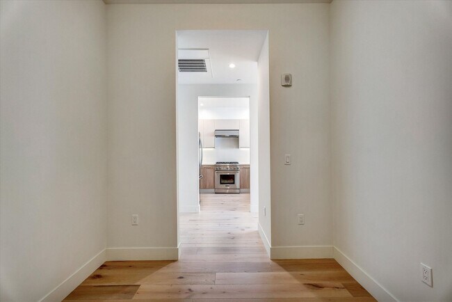 Building Photo - 369 18th Avenue