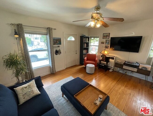 Foto del edificio - 1320 N Harvard Blvd