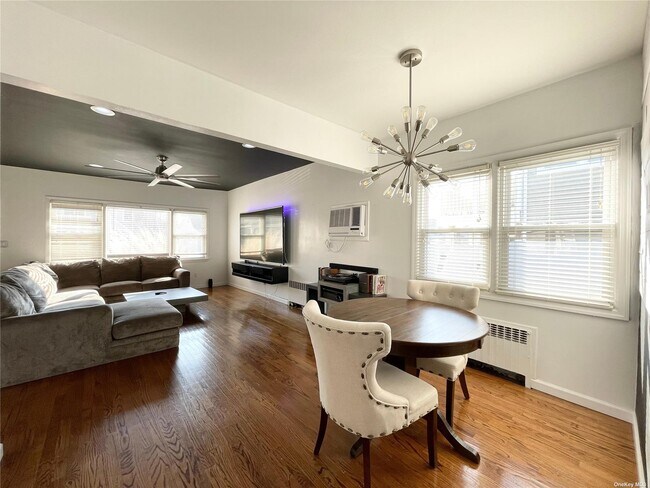 Foto del edificio - 345 E Hudson St