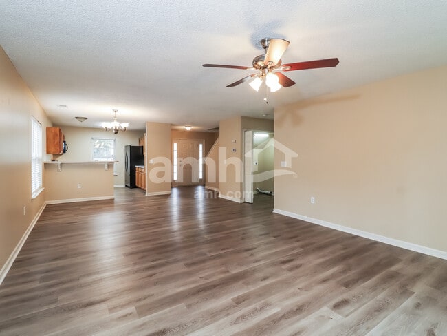 Foto del edificio - 56 Sandy Pointe Dr