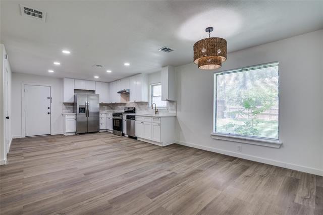 Building Photo - 2715 Tolosa Dr