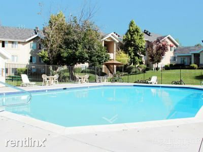 Building Photo - 3690 S Highland Dr