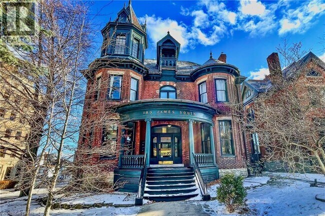 Photo du bâtiment - 183 James St S