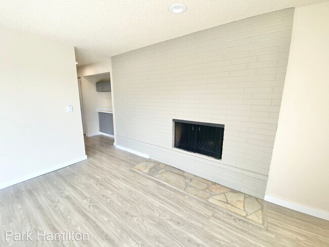 Building Photo - 1501 California Ave SW