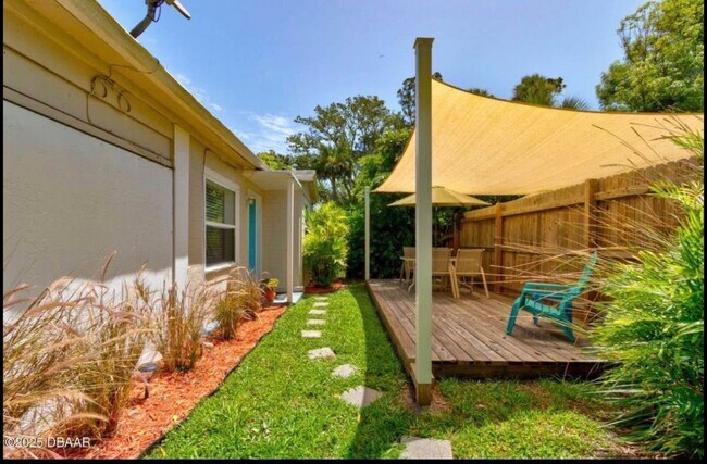 Foto del edificio - 118 Pierce Ave