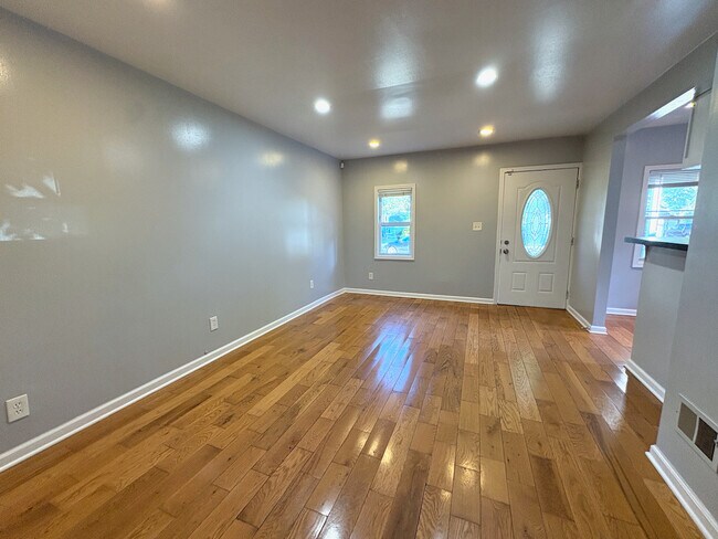 Foto del edificio - 387 W Robert Ave