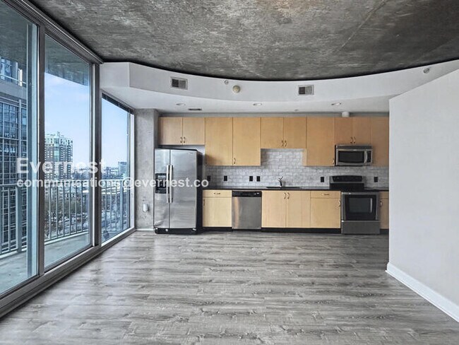 Foto del edificio - 400 W Peachtree St NW