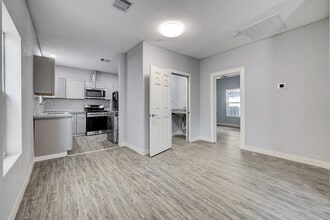 Building Photo - 4224 Marina St