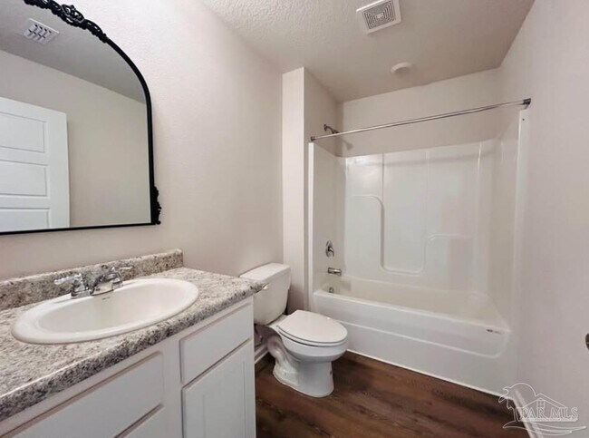 Foto del edificio - 1928 High Rdg Ct