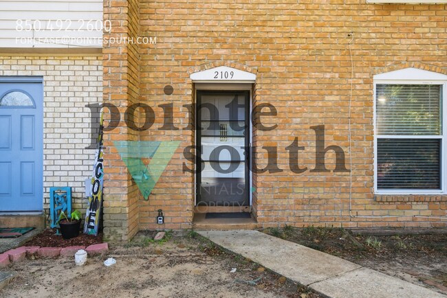 Foto del edificio - 2109 Langley Ave