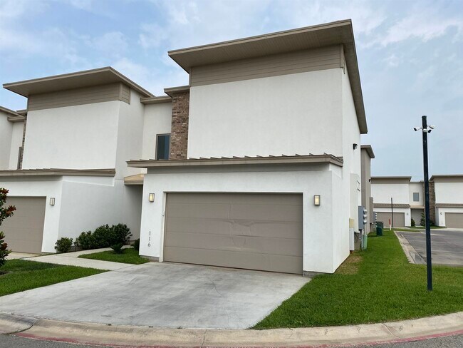 Foto del edificio - 10902 International Blvd