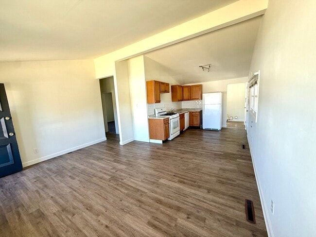 Photo - 633 Windsor Ave House