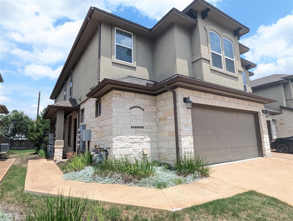 Primary Photo - 13400 Briarwick Dr
