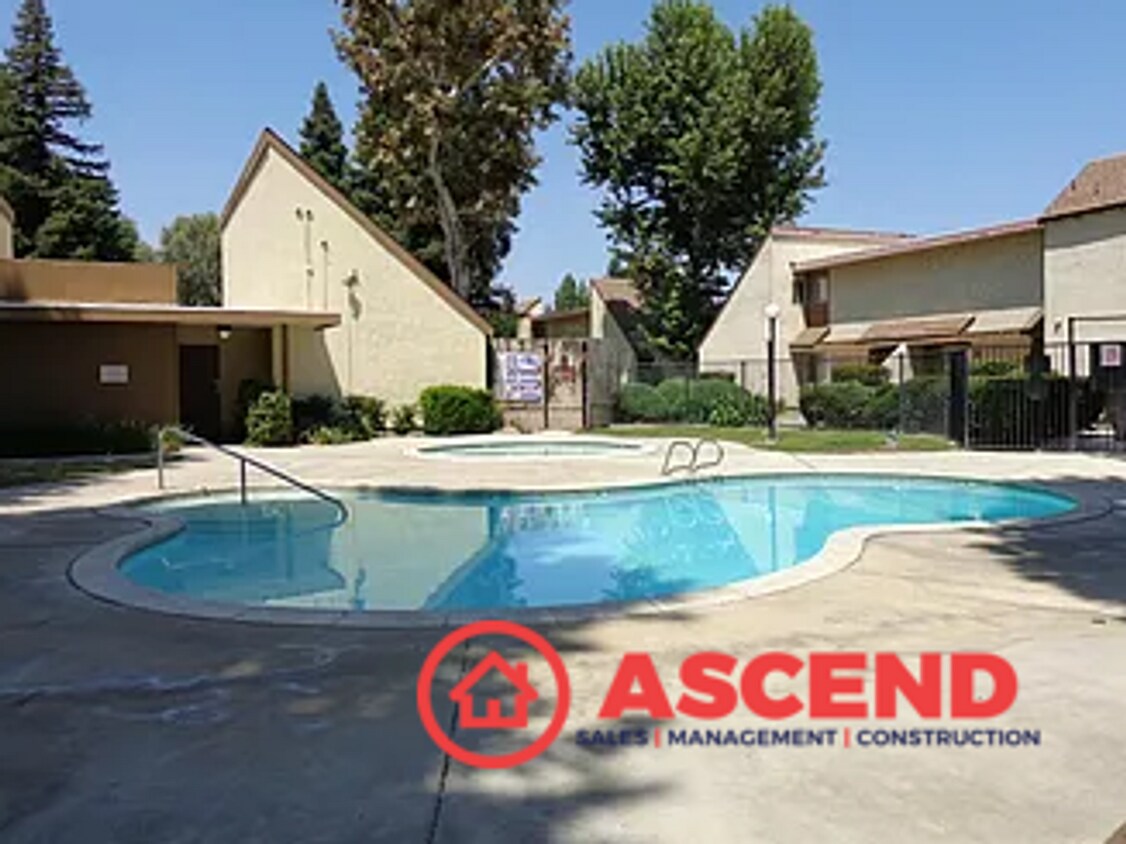 Building Photo - Quaint 3 Bedroom Home Near Stockdale Hwy. & New Stine Rd.