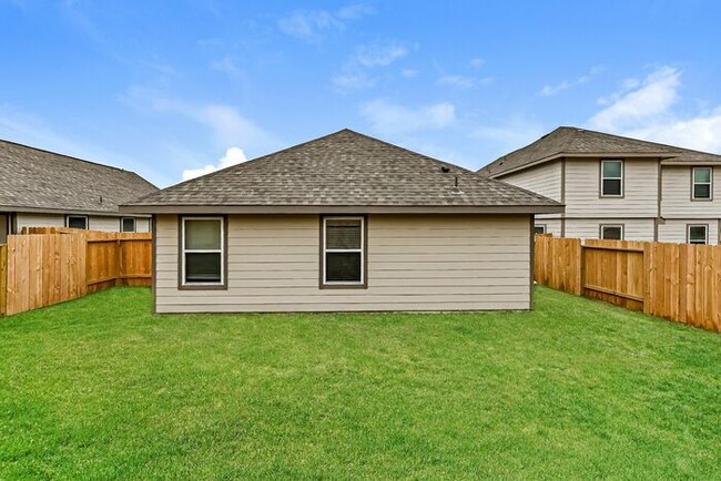 Building Photo - 312 Fallow Deer Dr