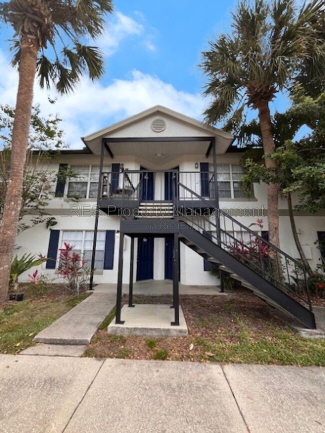 Building Photo - 3651 N Goldenrod Rd
