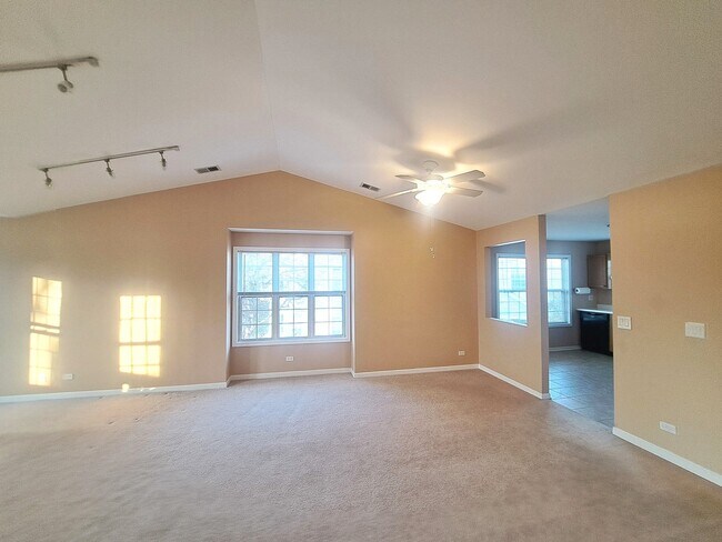 Foto del edificio - 2940 Heatherwood Dr