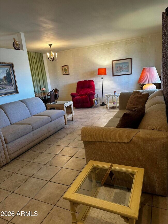 Foto del edificio - 10643 W Snead Dr