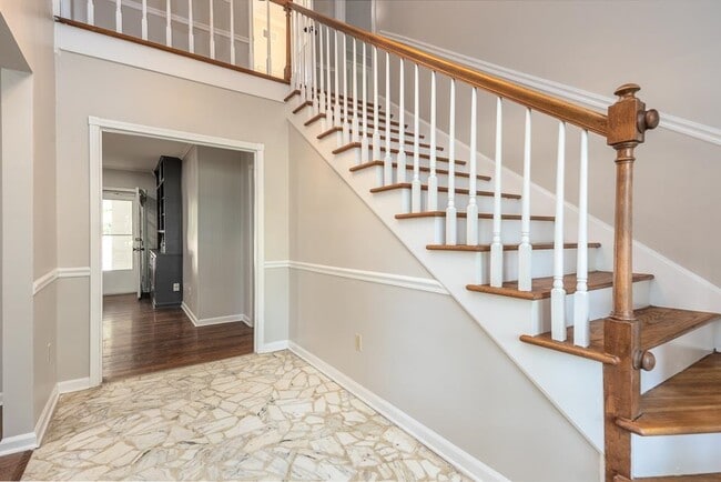 Building Photo - 1539 Brookside Dr