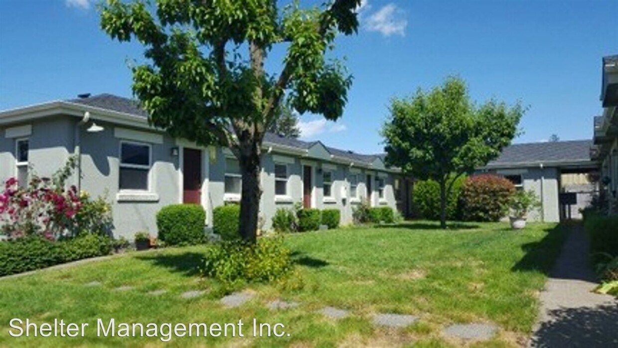 Building Photo - 1642 13th St SE