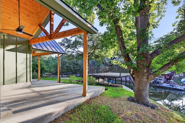 Building Photo - 308 Mountain View