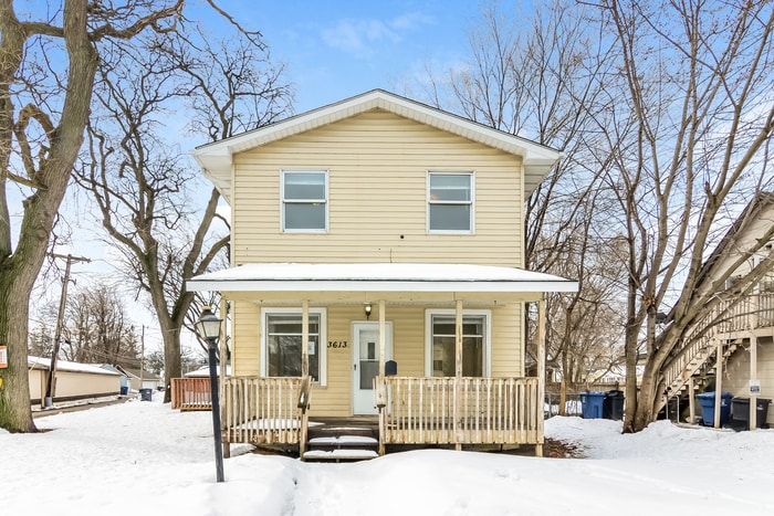 Primary Photo - 3613 E 42nd St