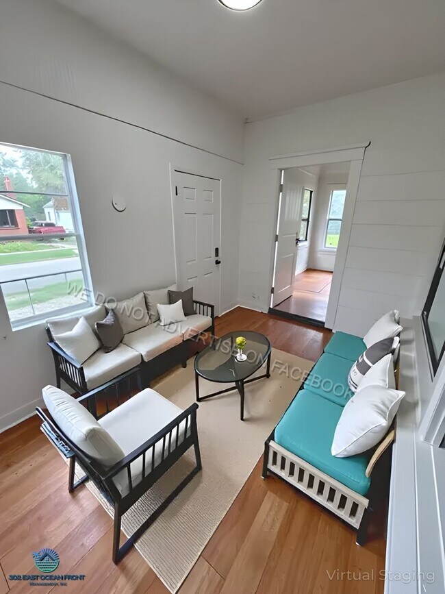 Foto del edificio - Gorgeous 2 story, 3 bedroom / 2bathroom ho...