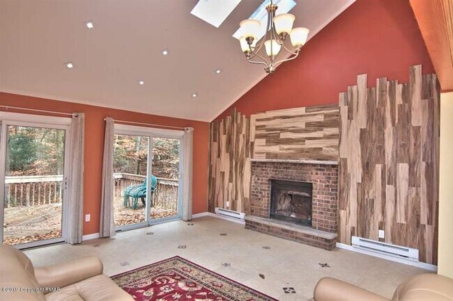 Building Photo - 1175 Kilmer Rd