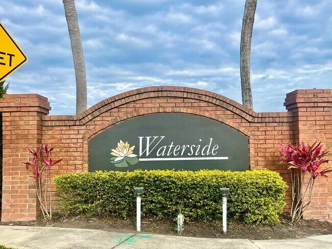 Building Photo - Waterside nice and affordable home!