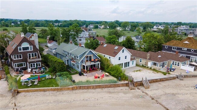 Foto del edificio - 971 Fairfield Beach Rd
