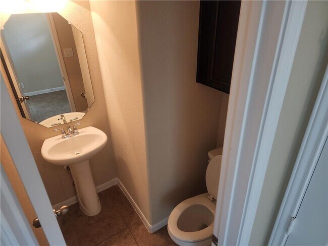 Building Photo - 13521 Sage Grouse Dr