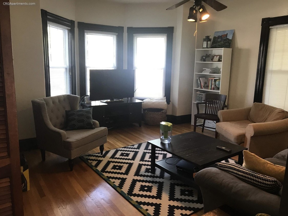 52 Magoun Ave, Medford, MA 02155 52 Magoun Ave Medford, MA