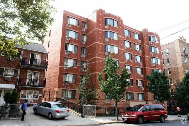 The Benjamin Apartments Flushing Ny Apartments Com