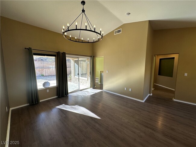 Building Photo - 9945 Bundella Dr