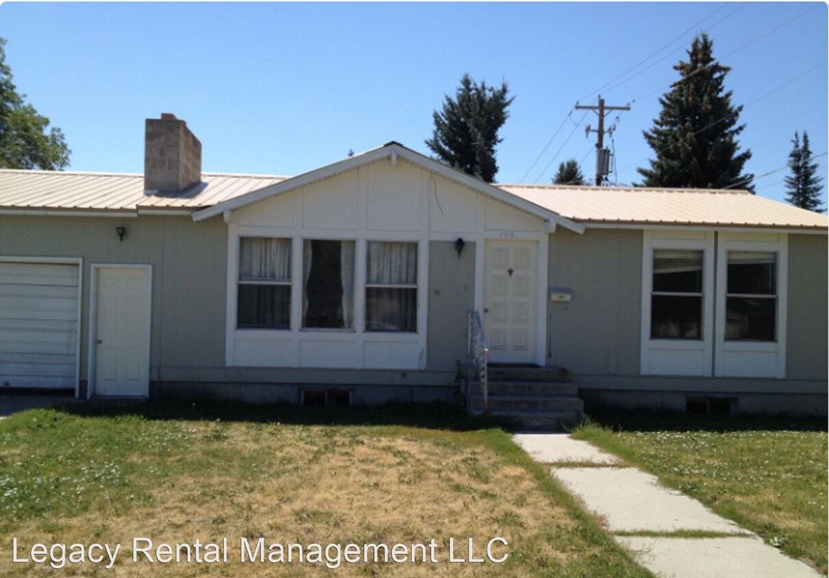 Primary Photo - 2 br, 1 bath House - 146 E. 1st N.