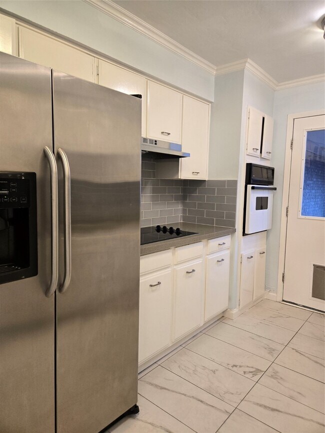 Foto del edificio - 1517 Ramada Dr