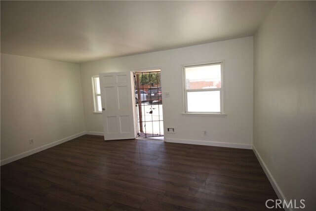 Building Photo - 4986 Southern Ave