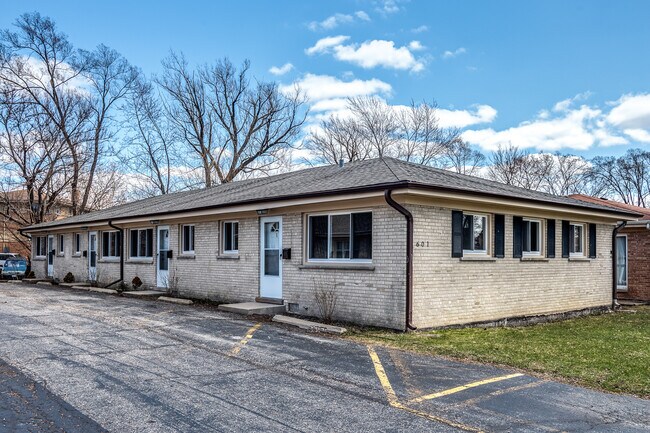 Building Photo - 601 Highview Ave