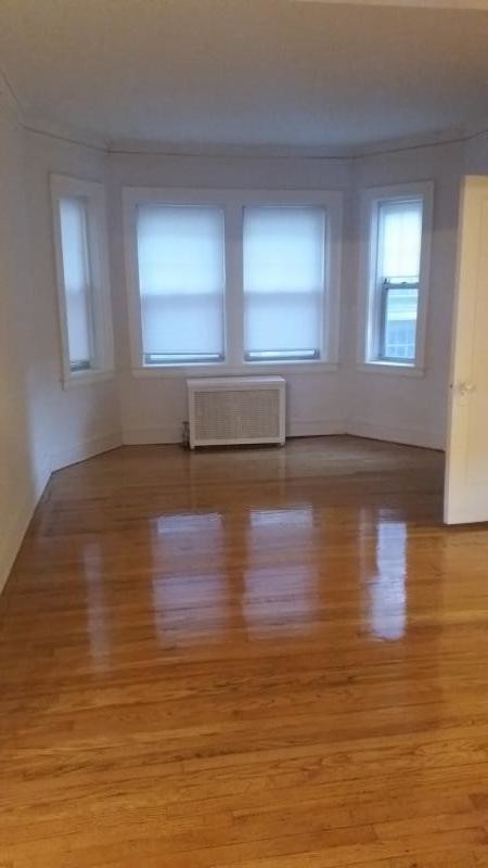 Building Photo - 1BR APT FOR RENT IN WEST ROGERS PARK