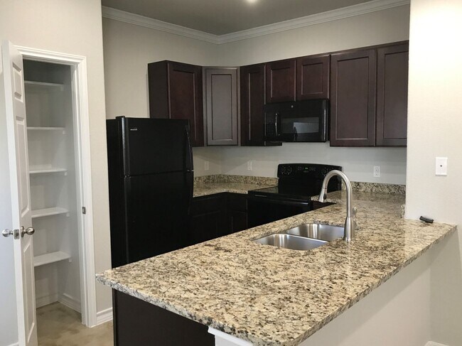 Foto del edificio - Town home for rent