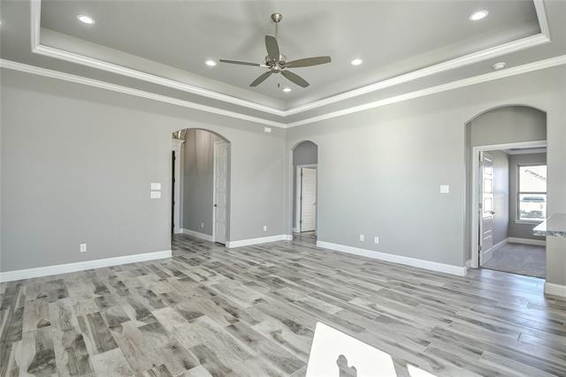 Building Photo - 9139 Parkview Cir