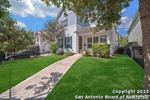 Foto del edificio - 223 Claremont Ave