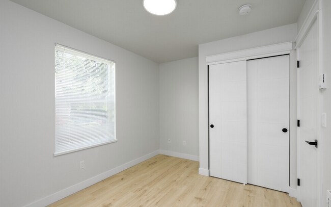 Foto del interior - 3408-3412 Northwest, 3 Beds, 2.5 Bath & 4 ...