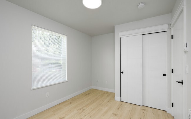 Interior Photo - 3408-3412 Northwest, 3 Beds, 2.5 Bath & 4 Beds, 2.5 Bath Units Available!